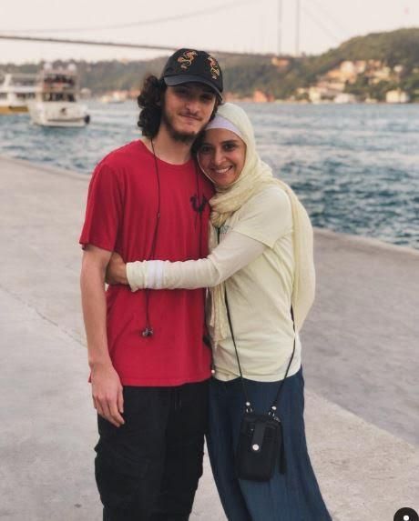 حنان ترك تنشر صورة نجلها في عيد ميلاده.. والجمهور يعلق