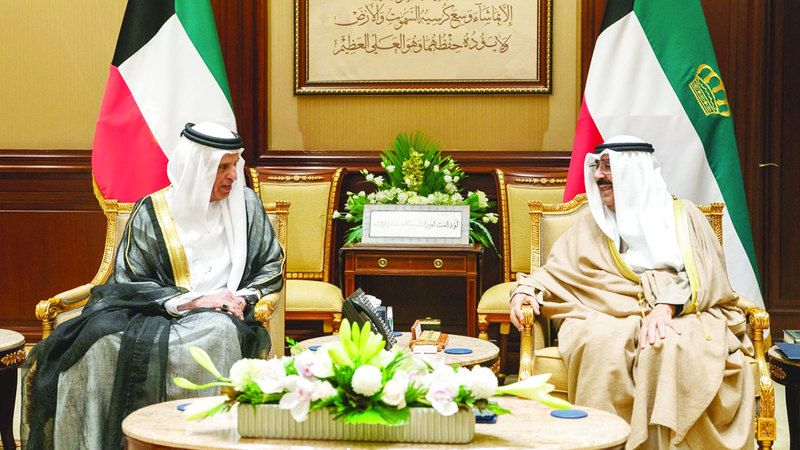 الامارات | أمير الكويت يستقبل سعود بن صقر القاسمي