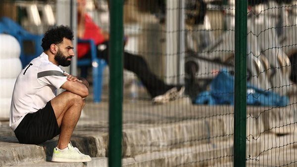 محمد صلاح خارج أمم أفريقيا بشكل نهائي.. وفيتوريا يجهز الخطة البديلة