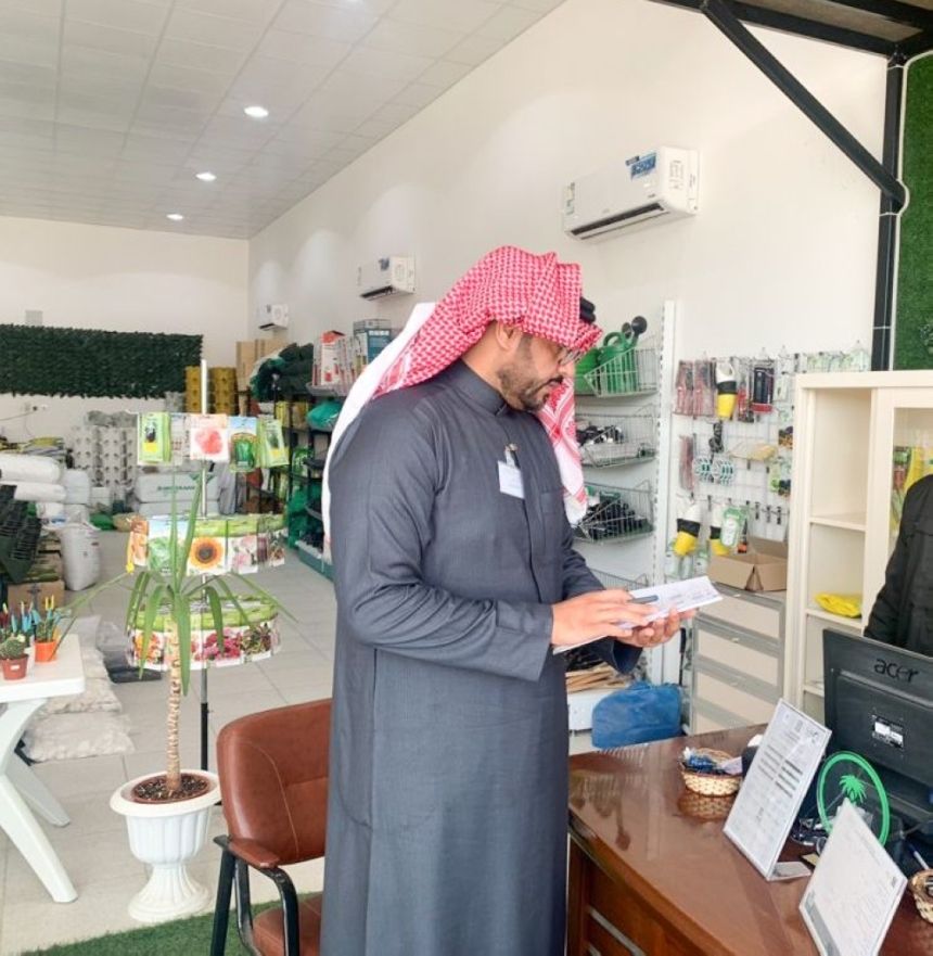 جولات ميدانية للتأكد من سلامة المنتجات الزراعية بحفر الباطن