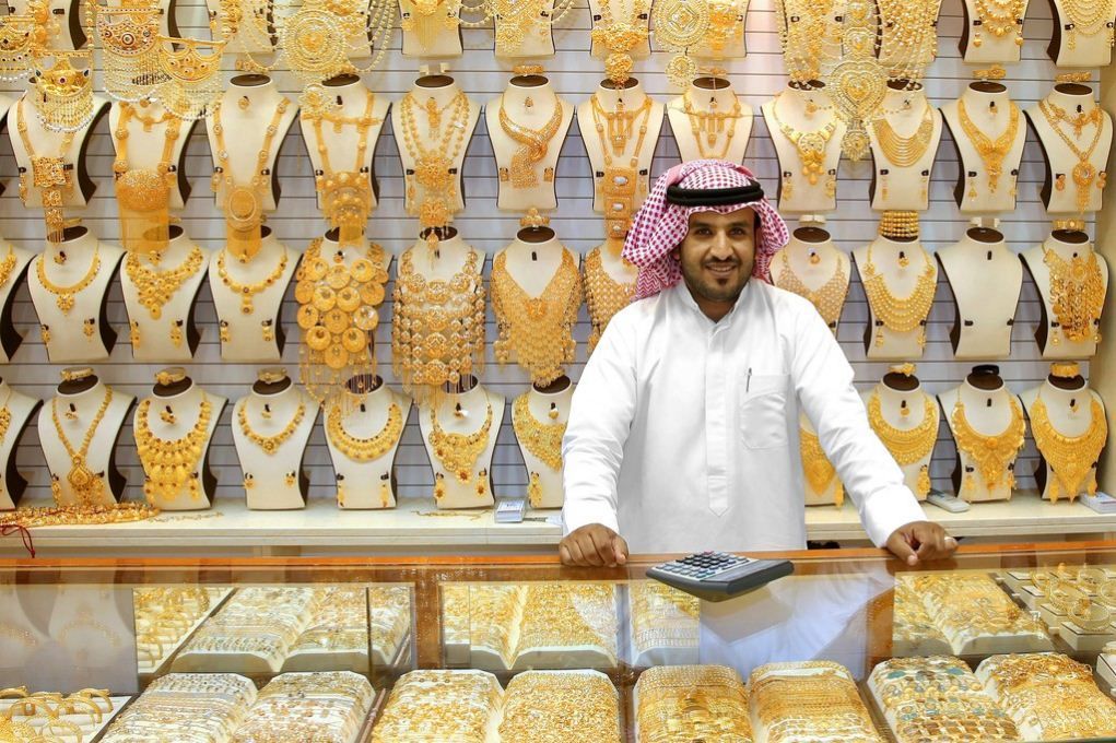 مقارنة بين أسعار الذهب في مصر والسعودية والكويت اليوم بعد أن وصل الفرق ل 2000 جنية في الجرام