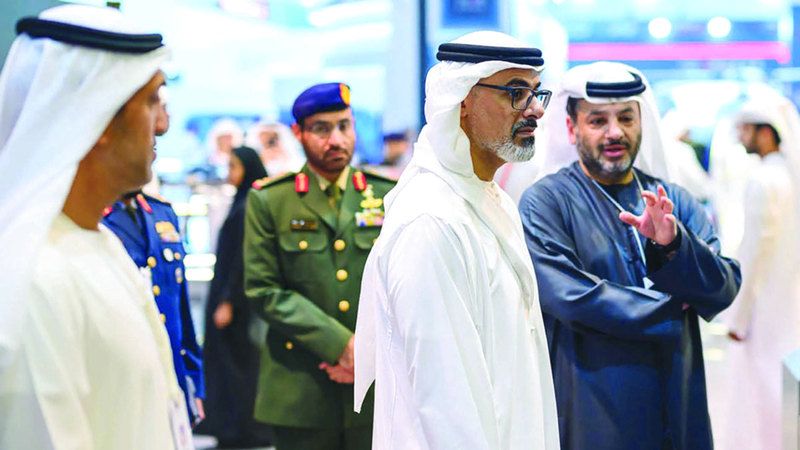 الامارات | خالد بن محمد يزور معرضي «يومكس» و«سيمتكس»