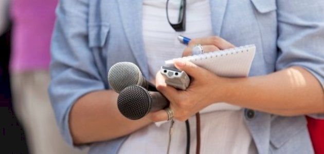 شاهد بالفيديو.. المذيعة السودانية التي شكت من خيانة زوجها تواصل سرد قصتها والجمهور يكشف هويتها بالاسم: (استغليت علاقاتي وتسببت في مشاكل كبيرة للفتاة التي حاولت “شلب” زوجي وتفاجأت بطلاقي دون مقدمات)