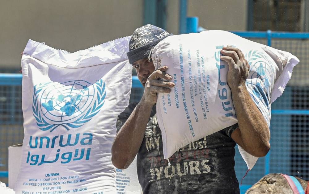 عقب تعليق التمويل للأونروا..الألم الفلسطيني يتفاقم بفرض سياسات التجويع ومخاطر تهدد 2 مليون لاجىء