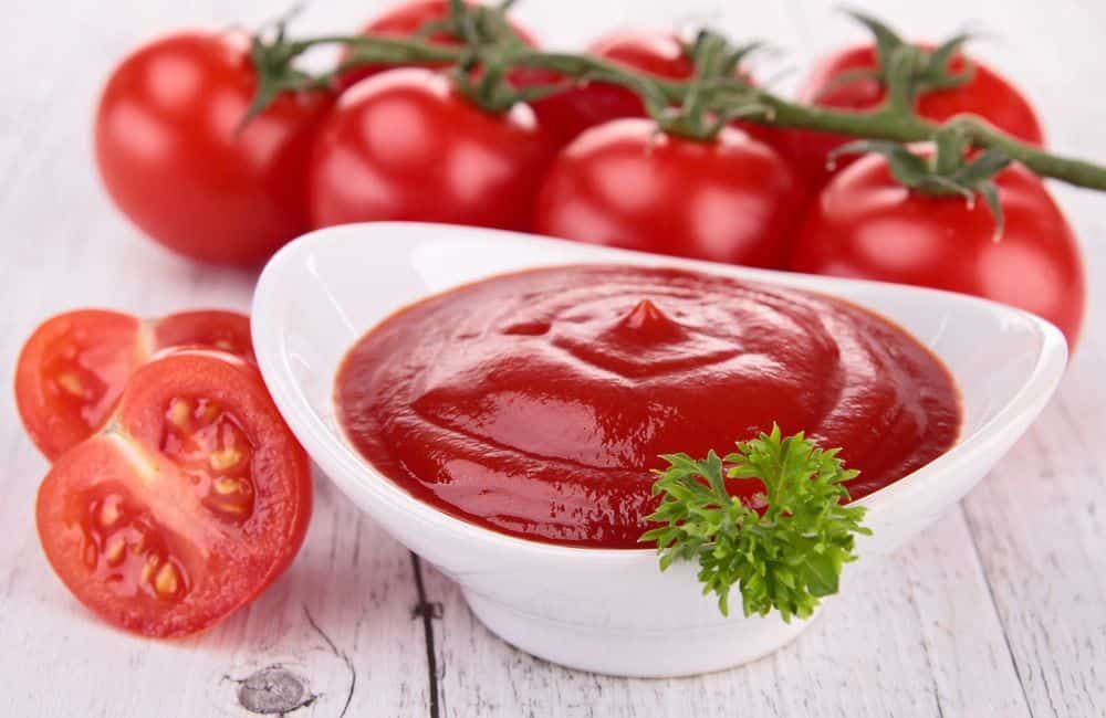 وصفة بسيطة وسهلة لعمل الكاتشب في المنزل بدون مواد حافظة للحفاظ على صحه عائلتك