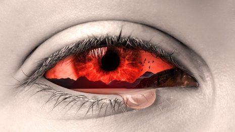 خبير نفسي يكشف أسباب عدم بكاء بعض الأطفال عند ضربهم