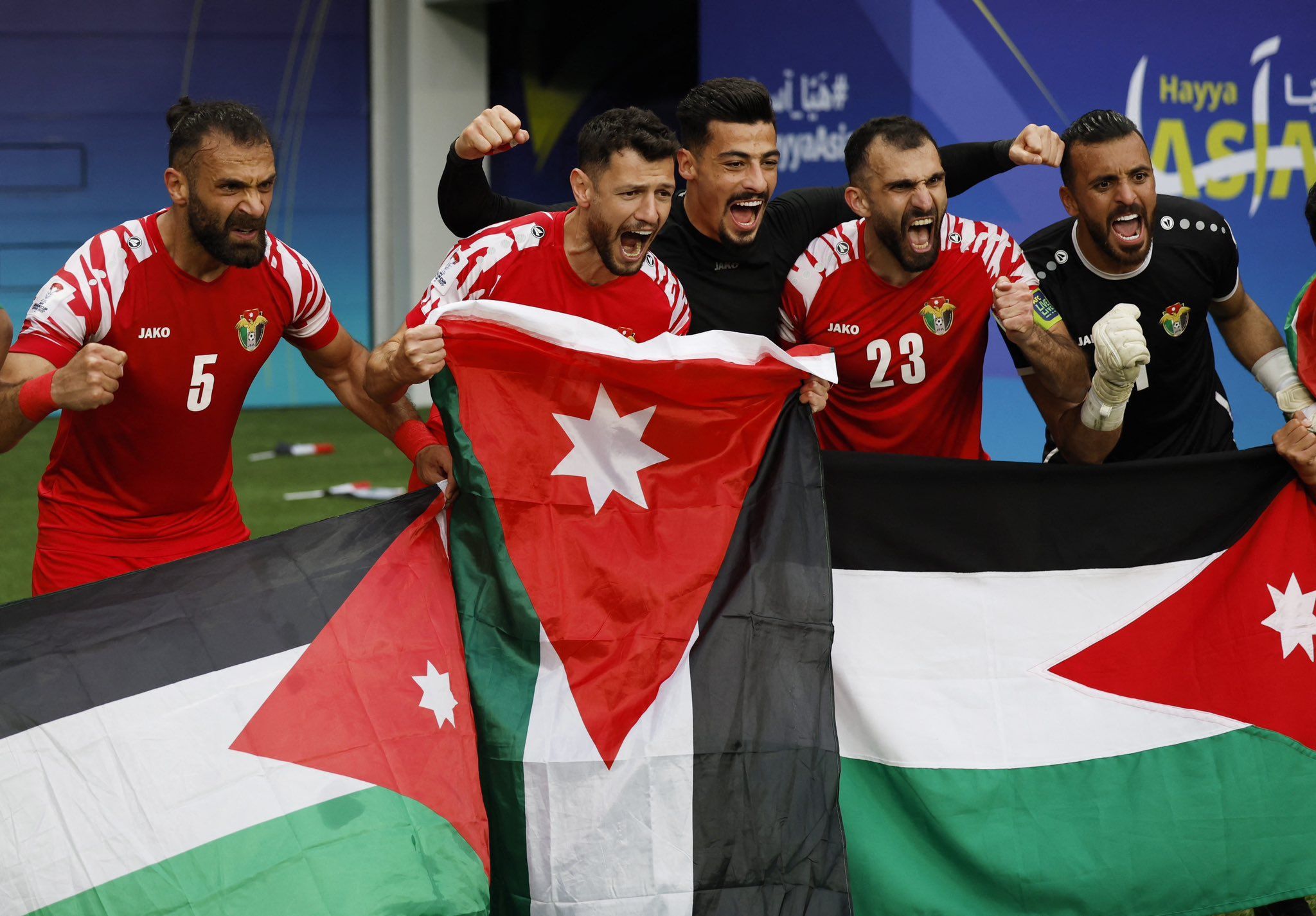 الامارات | اتحاد الكرة الأردني يستبعد الدردور من كأس آسيا.. اعتدى على الجهاز الفني (فيديو)