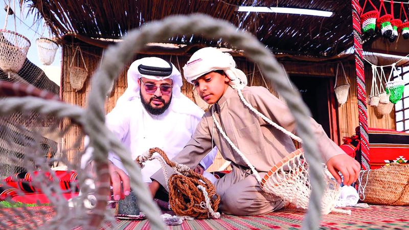 الامارات | أنامل إماراتية تحمي تراث الأجداد