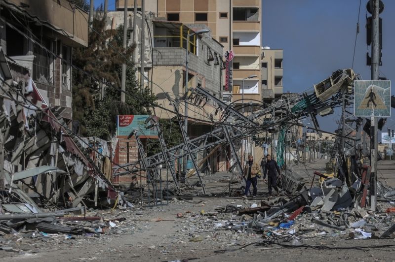 الهلال الأحمر الفلسطيني: شهداء في قصف إسرائيلي في محيط مستشفى الأمل بمدينة خان يونس