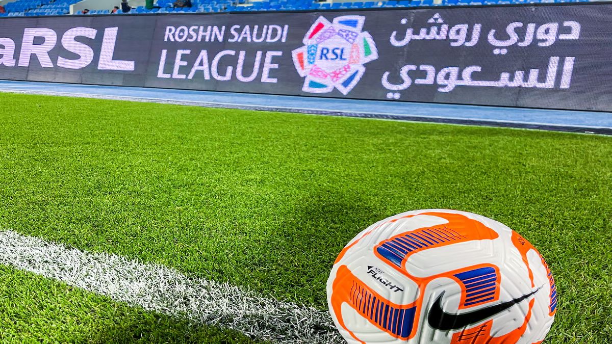 "فيفا": أندية العالم أنفقت 9.63 مليار على صفقات الانتقالات الدولية.. والسعودية ضمن الـ 5 الكبار