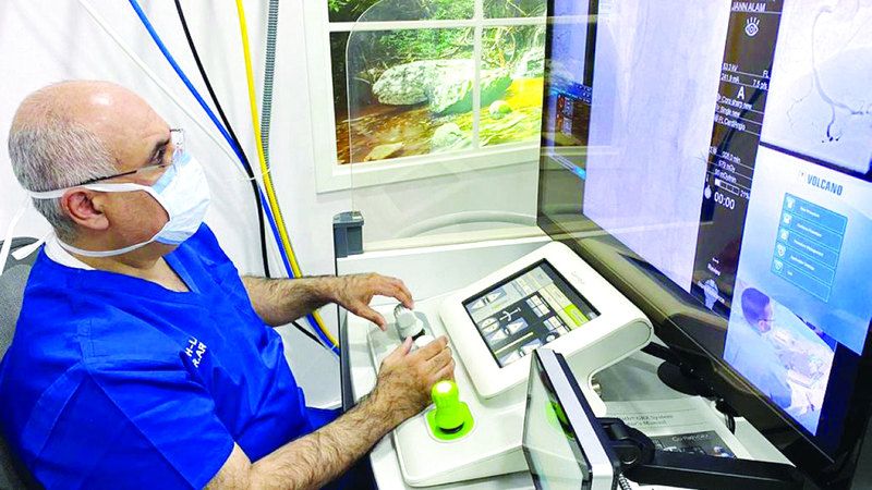 الامارات | الروبوت يقود مستقبل الطب.. تحت إشراف الإنسان