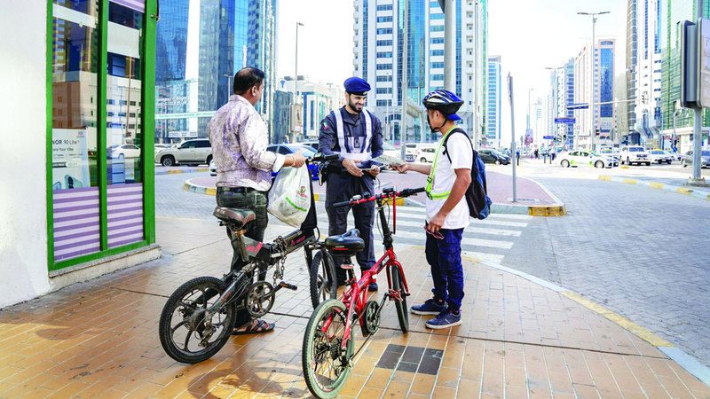 الامارات | 5 إرشادات لضمان السلامة أثناء قيادة الدراجات الهوائية