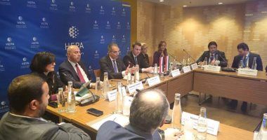 الاتصالات: مشروع لإنشاء كابل بحرى مع ألبانيا.. ودعوة الشركات المجرية للاستثمار بمصر