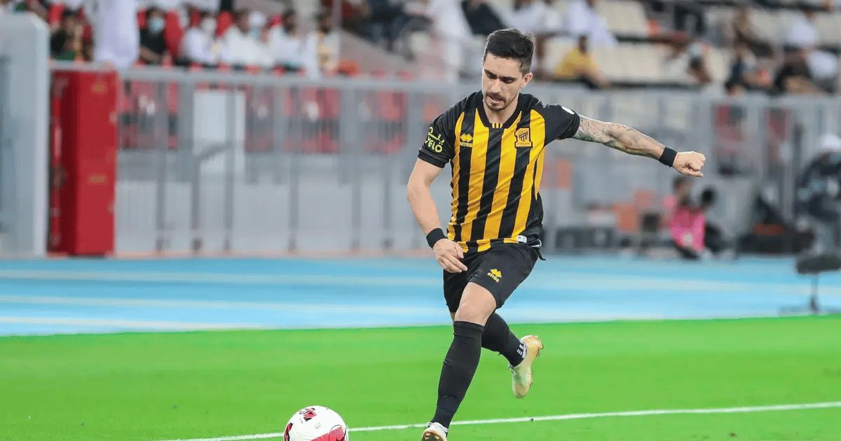 إيغور كورنادو في طريقه لمغادرة الاتحاد
