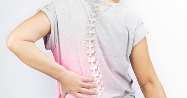 لماذا تزداد آلام الظهر في الشتاء؟ 3 نصائح تساعد فى تقليل الألم