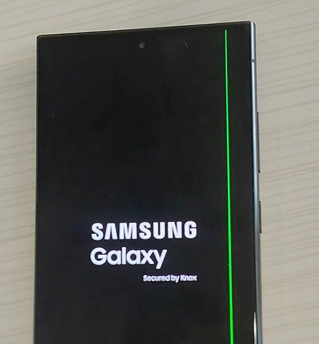 تكنولوجيا: مشكلة “الخط الأخضر” تظهر في شاشة بعض من وحدات Galaxy S24 Ultra