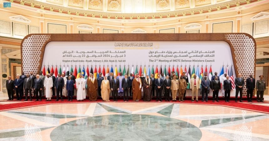 وزير الدفاع يعلن دعم المملكة لمبادرات التحالف الإسلامي بـ100 مليون ريال