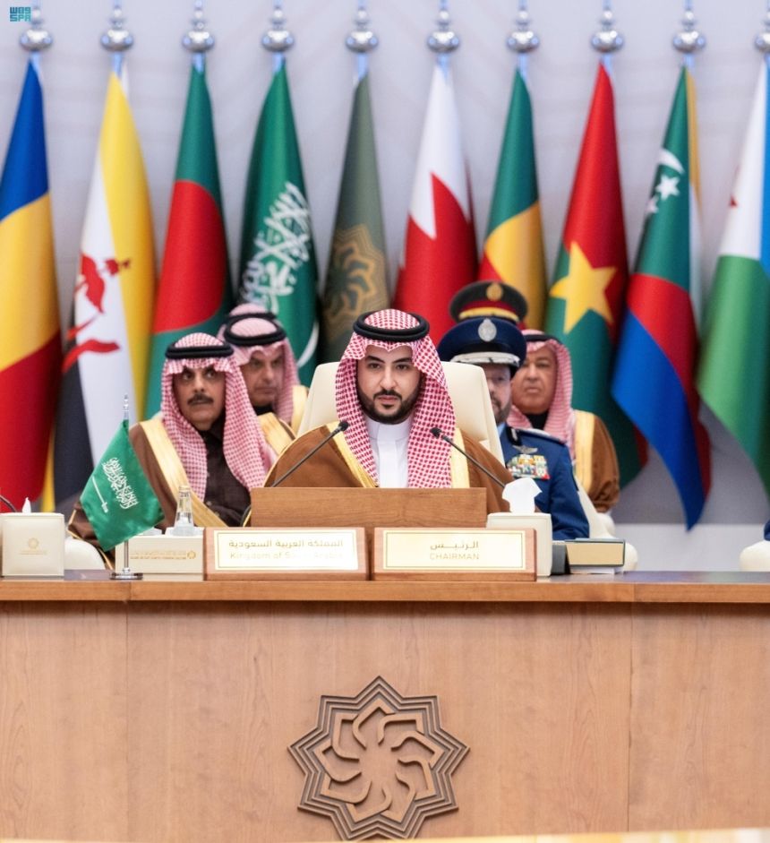 وزير الدفاع يعلن دعم المملكة لمبادرات التحالف الإسلامي بـ100 مليون ريال