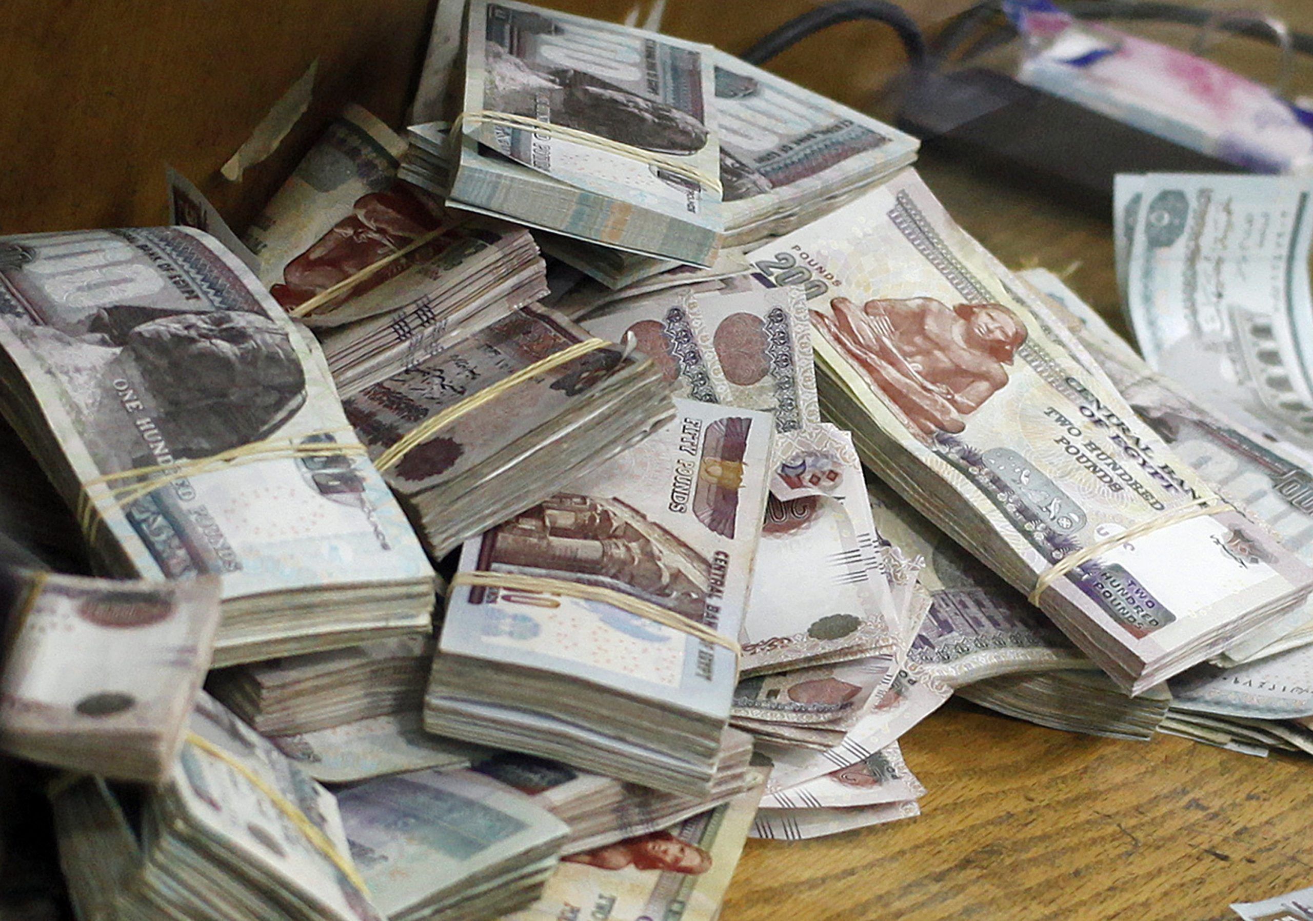 للموظفين هتاخد شنطة فلوس .. كيفية حساب مكافأة نهاية الخدمة للموظفين طبقا للقانون