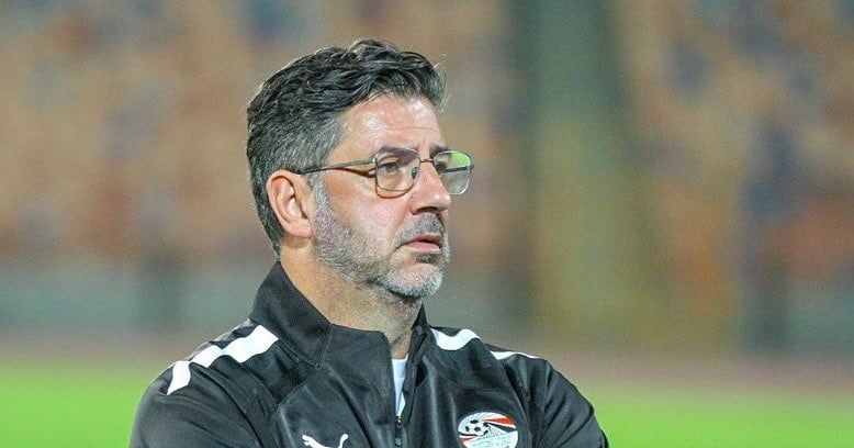 رسميًا.. الاتحاد المصري يفك ارتباطه بمدرب المنتخب "روي فيتوريا"