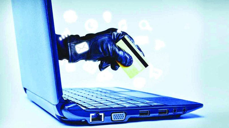 الامارات | حسابات تواصل مجهولة تستدرج ضحاياها  بـ «تخفيضات وهمية»