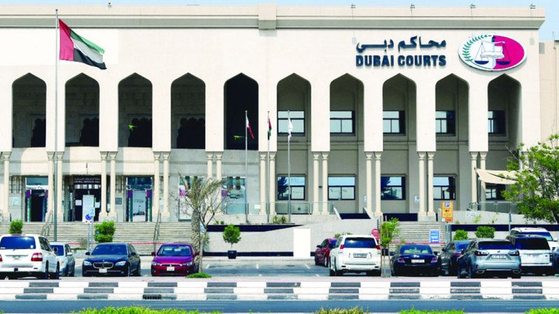 الامارات | 3 نساء ورجلان يستدرجون آسيوياً بـ «صورة امرأة»