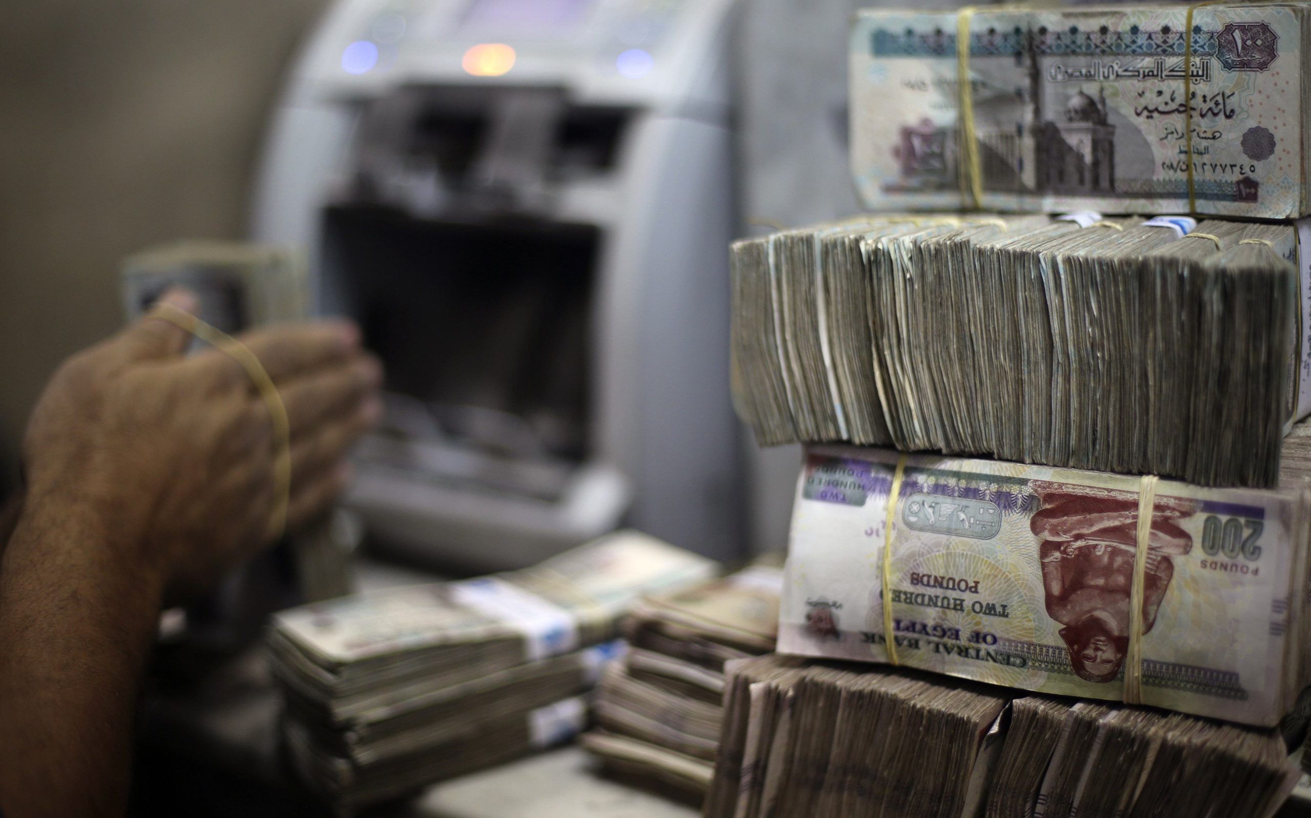 للموظفين هتاخد شنطة فلوس .. كيفية حساب مكافأة نهاية الخدمة للموظفين طبقا للقانون