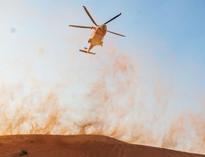 الامارات | "الحرس الوطني" ينجح في إخلاء مصابين تعرضا لحادث تدهور سيارة في صحراء العين