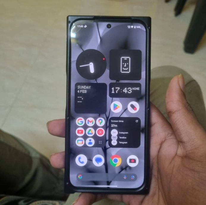 تكنولوجيا: صور حية مسربة لهاتف Nothing Phone (2a) المرتقب