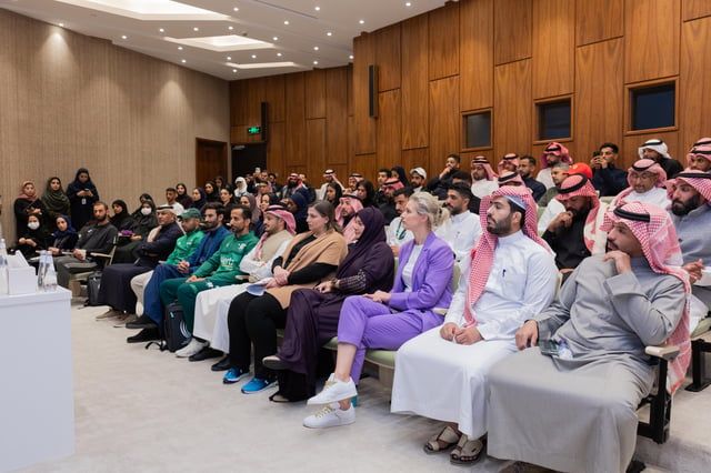 بحضور "ابن جلوي".. "لجنة اللاعبين" تُنظِّم ورشة عمل لأعضاء اللجان في الاتحادات الرياضية