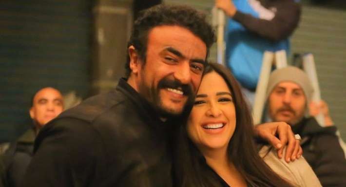ياسمين عبد العزيز تؤدي مناسك العمرة فى أحدث ظهور