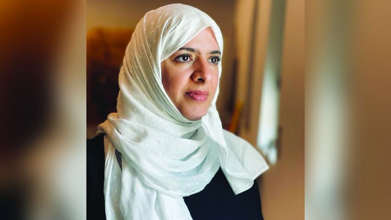 الامارات | حكايات الموضة.. بين «كارتييه» وعزة القبيسي وصوفيا ويبستر