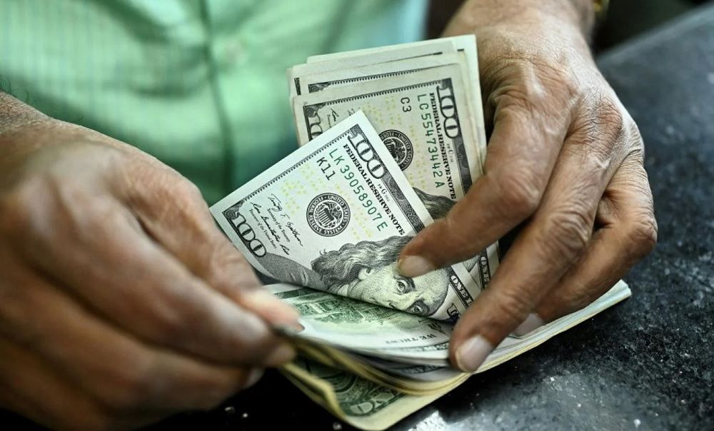 تعرف على سعر الدولار اليوم في السوق السوداء
