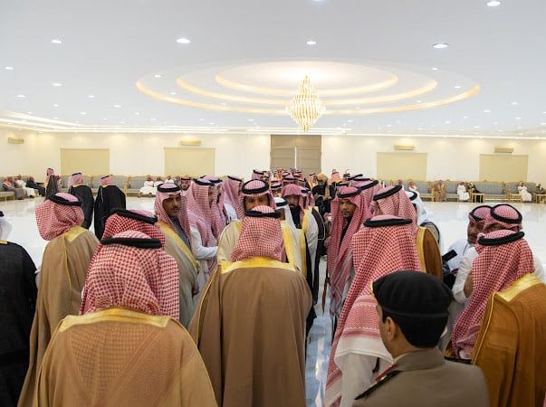 نائب أمير مكة يتفقّد مشروعات محافظة رنية