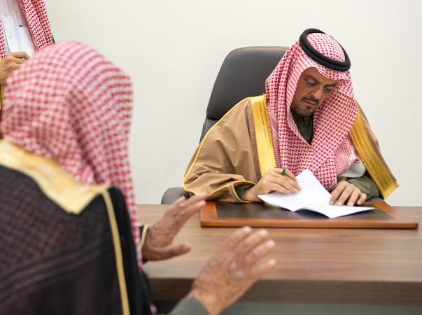 نائب أمير مكة يتفقّد مشروعات محافظة رنية