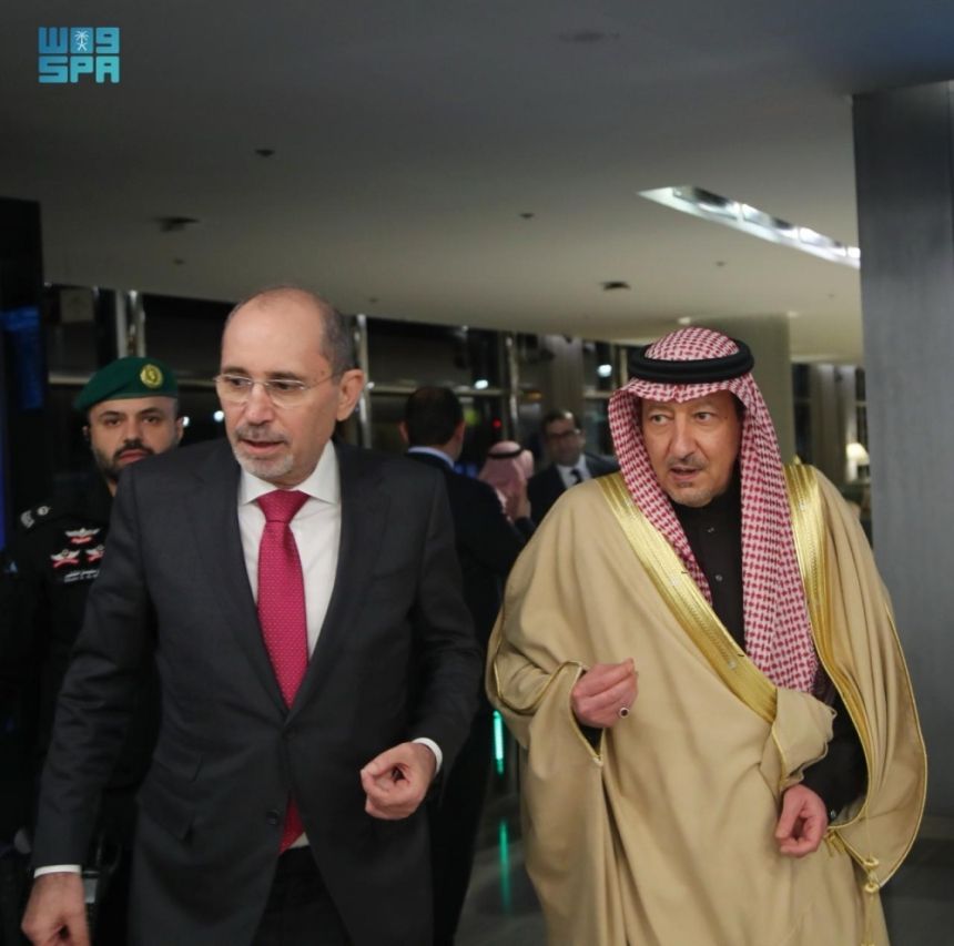وزراء الخارجية العرب يتوافدون على الرياض للمشاركة باجتماع غزة التشاوري
