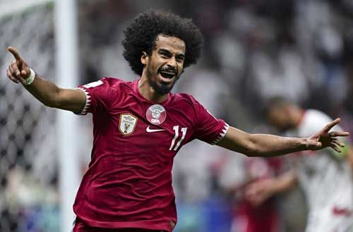 التعمري ضد أكرم.. صدام آسيوي لحسم اللقب