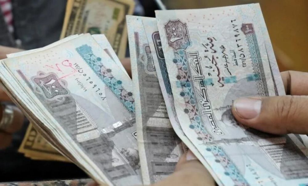 على الودائع وحسابات التوفير والشهادات والقروض.. وسائل إعلام: 4 بنوك تقرر رفع سعر الفائدة