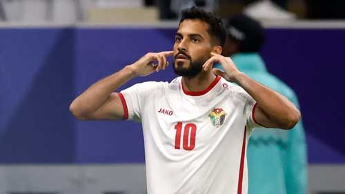 التعمري ضد أكرم.. صدام آسيوي لحسم اللقب