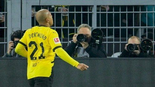 بطولة ألمانيا: مالن وفولكروغ يعززان حظوظ دورتموند بدوري الأبطال