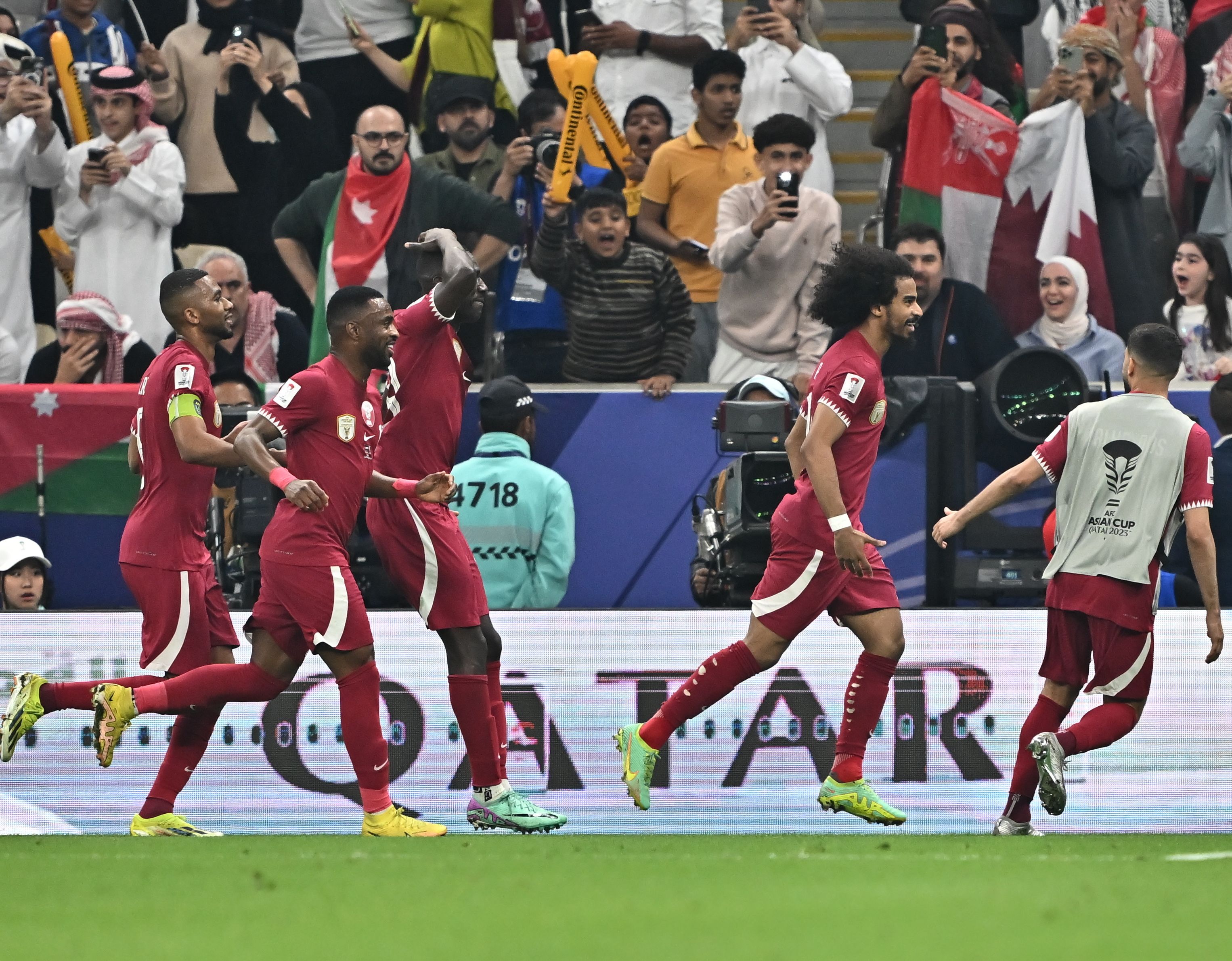 الامارات | قطر تهزم الأردن وتتوج بلقب كأس آسيا وهذا هو هداف البطولة
