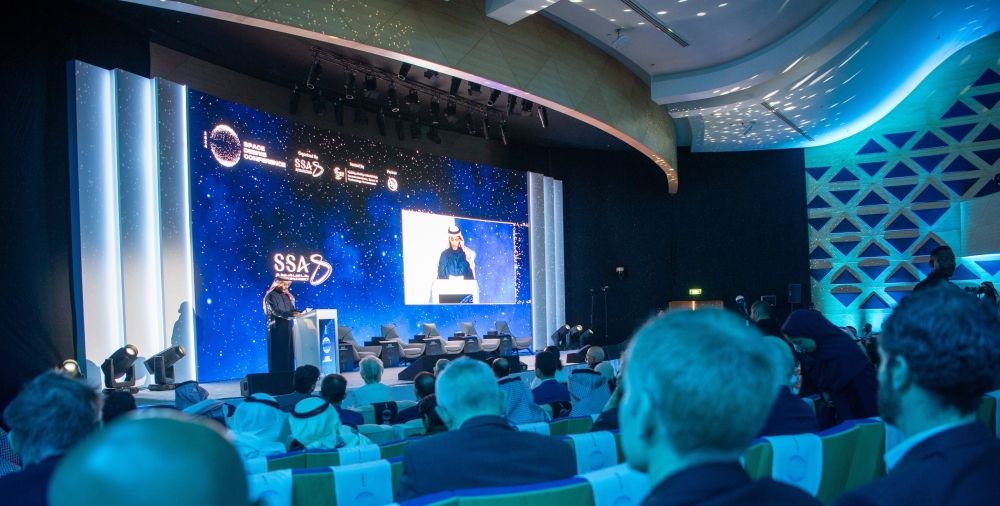 من 50 دولة.. 260 خبيرًا يشاركون في مؤتمر "الحطام الفضائي"