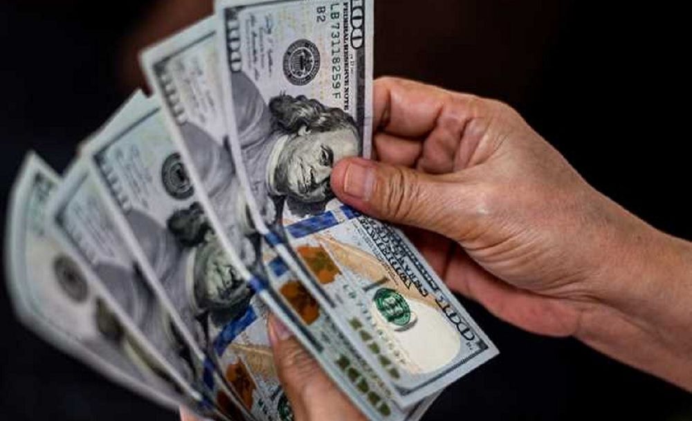 السوق الموازية.. الدولار ينخفض خلال تعاملات اليوم الأحد