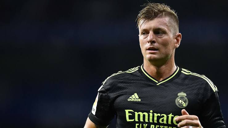 توني كروس يثير الغموض حول مستقبله مع ريال مدريد