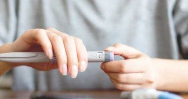 متى يجب وقف الأنسولين واستبداله بأقراص السكر.. استشاري يجيب