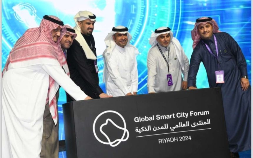 أمانة جدة تستعرض مشاريعها الرقمية في المنتدى الأول للمدن الذكية