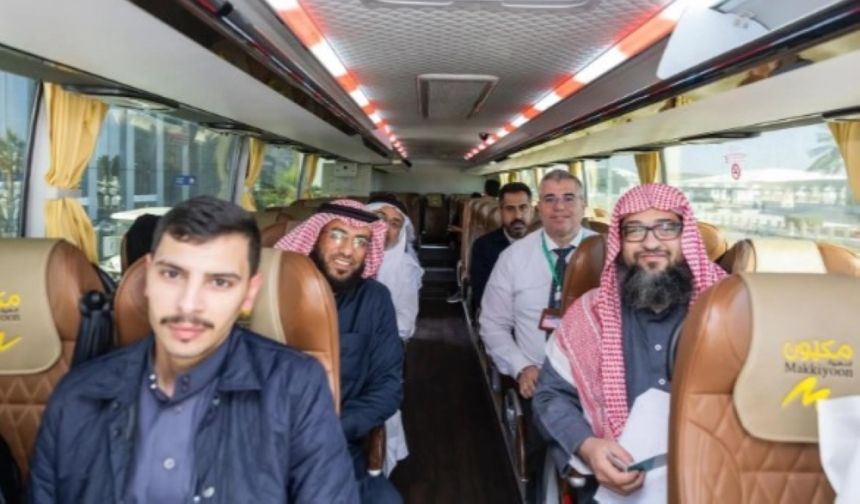 صور.. استقبال مميز لأولى وفود الدفعة الثالثة من "ضيوف خادم الحرمين"