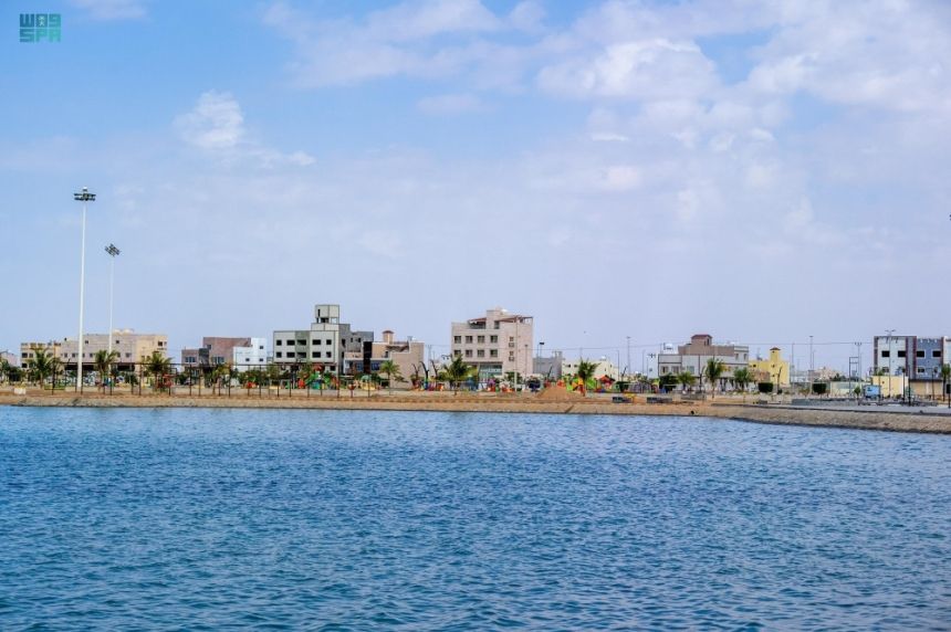 شاهد| الرايس.. شواطئ بكر تجذب عشاق المغامرات البحرية