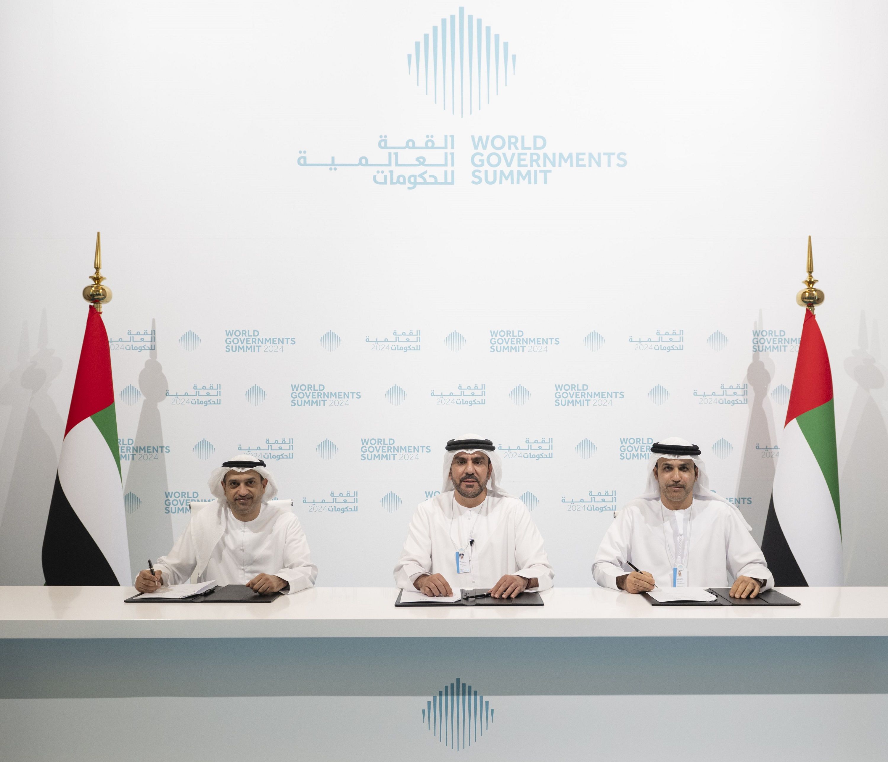 الامارات | توقيع شراكة استراتيجية بين وزارة الصحة ومؤسسة الإمارات للخدمات الصحية وشركة AI71 لتسريع الابتكار في مجال الرعاية الصحية