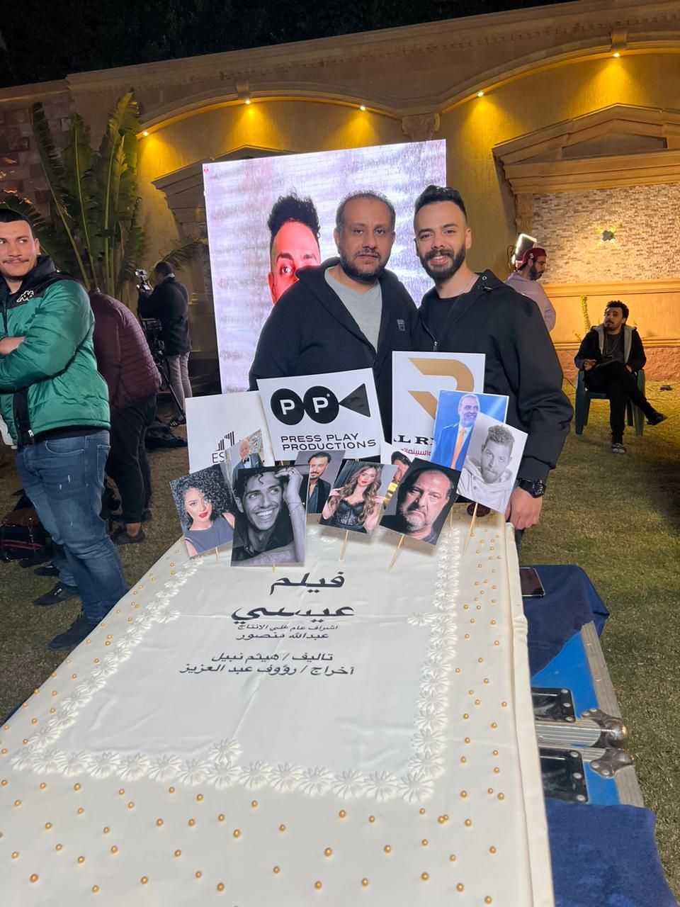 صناع فيلم "عيسى" يحتفلون ببدء تصويره بحضور خالد الصاوي ورنا رئيس.. صور
